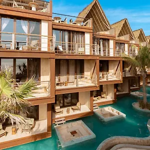 Awa Boutique - Front Isla Holbox